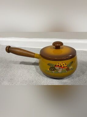 Vintage 1970’s Sears Roebuck Merry Mushroom Fondue Pot